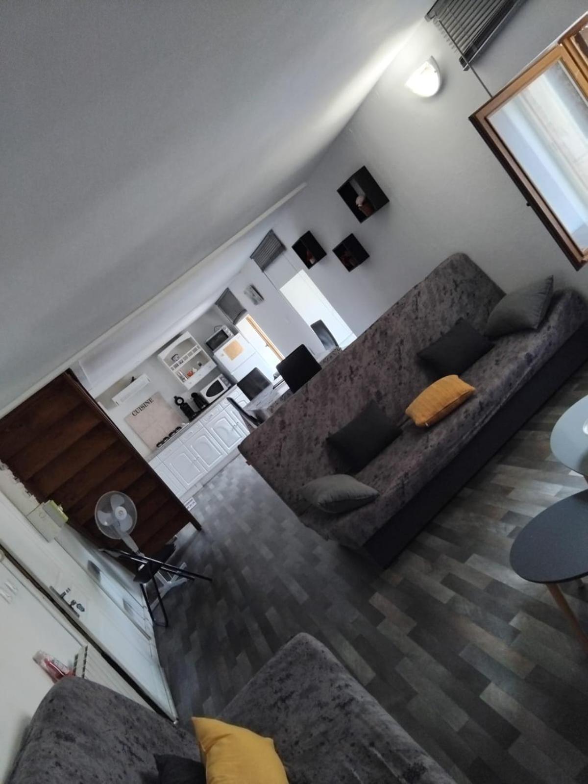 Appartement En Duplex 1 Mirecourt Kültér fotó